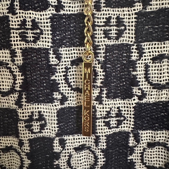 Fabulous mesh Michael Kors beach cover up with signature chain ties - Picture 5 of 9